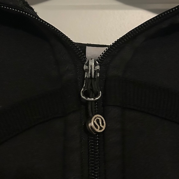 VINTAGE lululemon athletica Black & Pink Cropped Scuba Zip Up - Picture 3 of 7